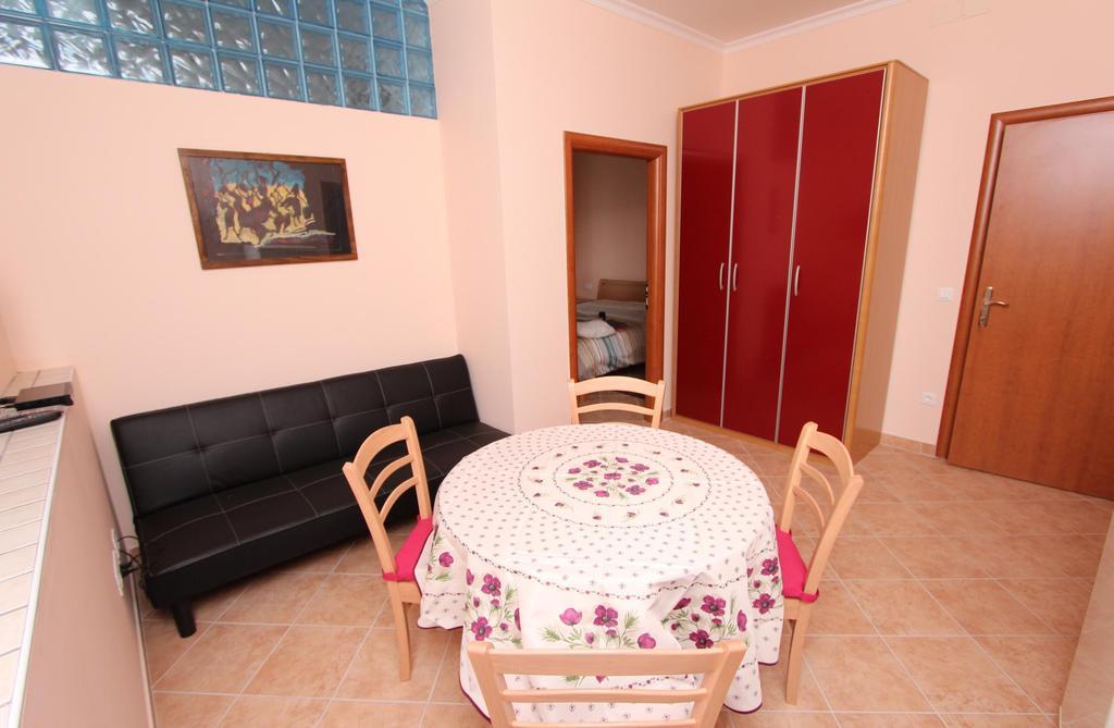 Apartments Casa Menis Rovinj Room photo