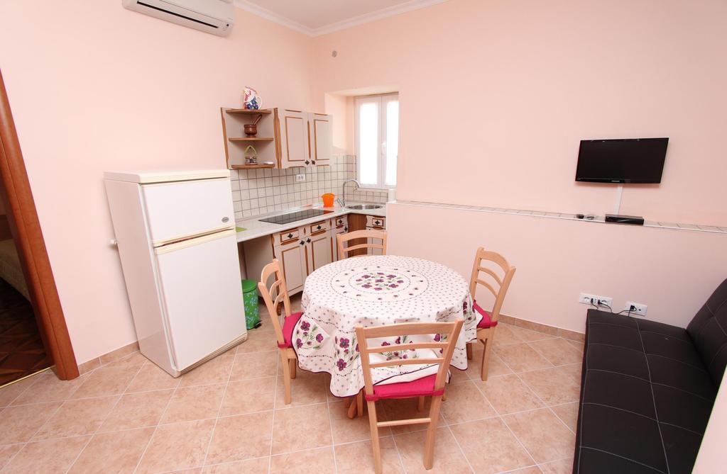 Apartments Casa Menis Rovinj Room photo