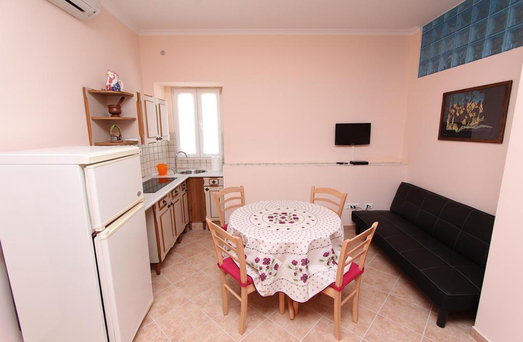 Apartments Casa Menis Rovinj Room photo