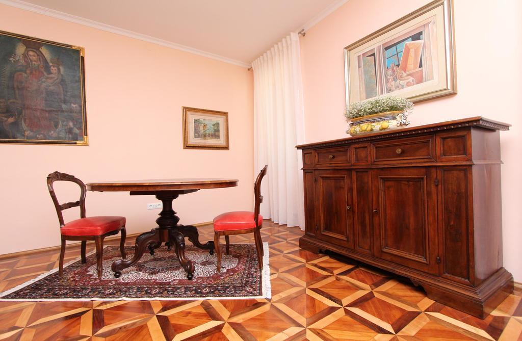 Apartments Casa Menis Rovinj Room photo